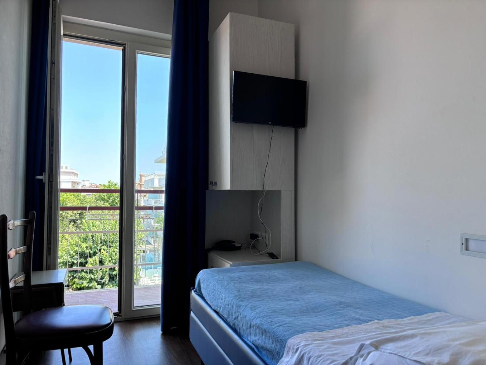 Hotel Belfiore Misano Adriatico Szoba fotó
