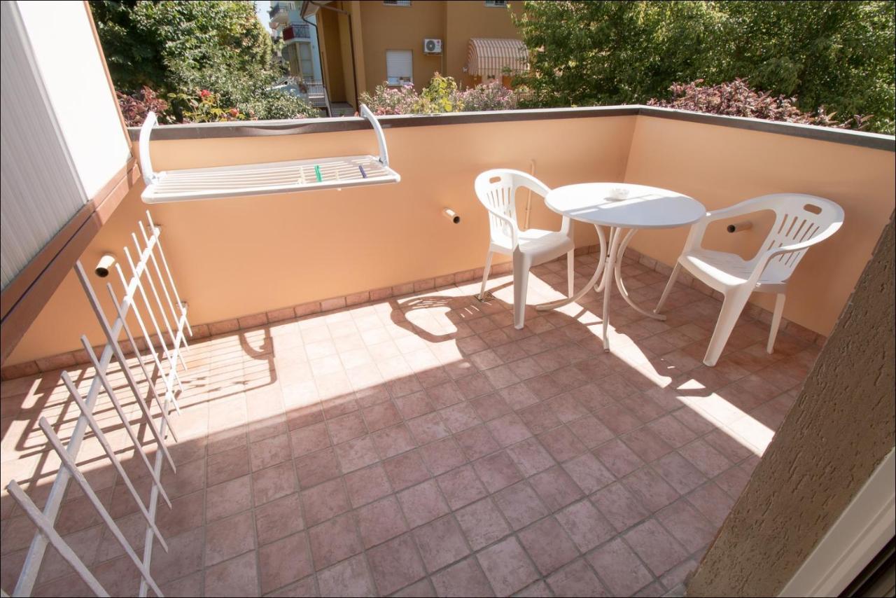 Hotel Belfiore Misano Adriatico Kültér fotó