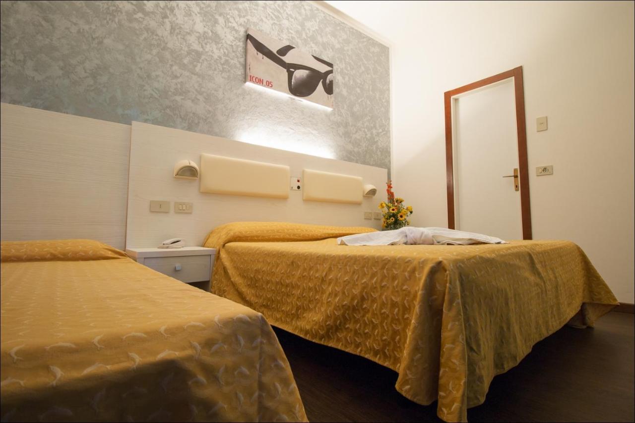 Hotel Belfiore Misano Adriatico Kültér fotó